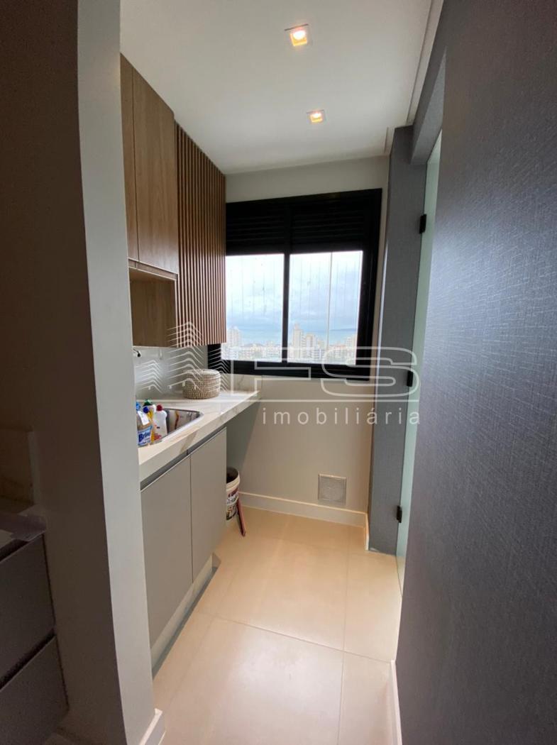 Apartamento com 2 Dormitórios à venda, 70 m² por R$ 990.000,00