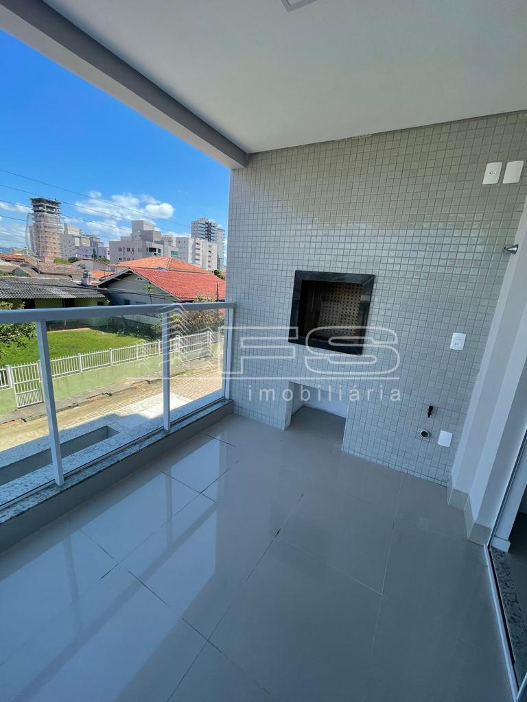 Apartamento com 2 Dormitórios à venda, 72 m² por R$ 590.000,00