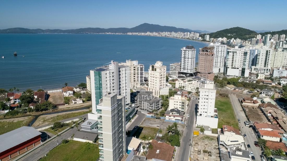 Apartamento com 3 Dormitórios à venda, 132 m² por R$ 2.363.274,00