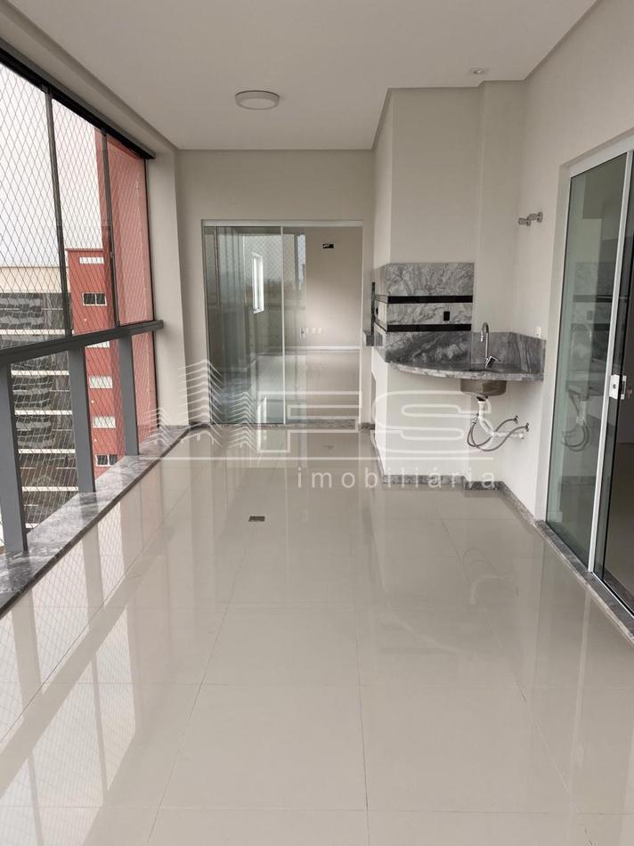 Apartamento com 4 Dormitórios à venda, 225 m² por R$ 2.600.000,00