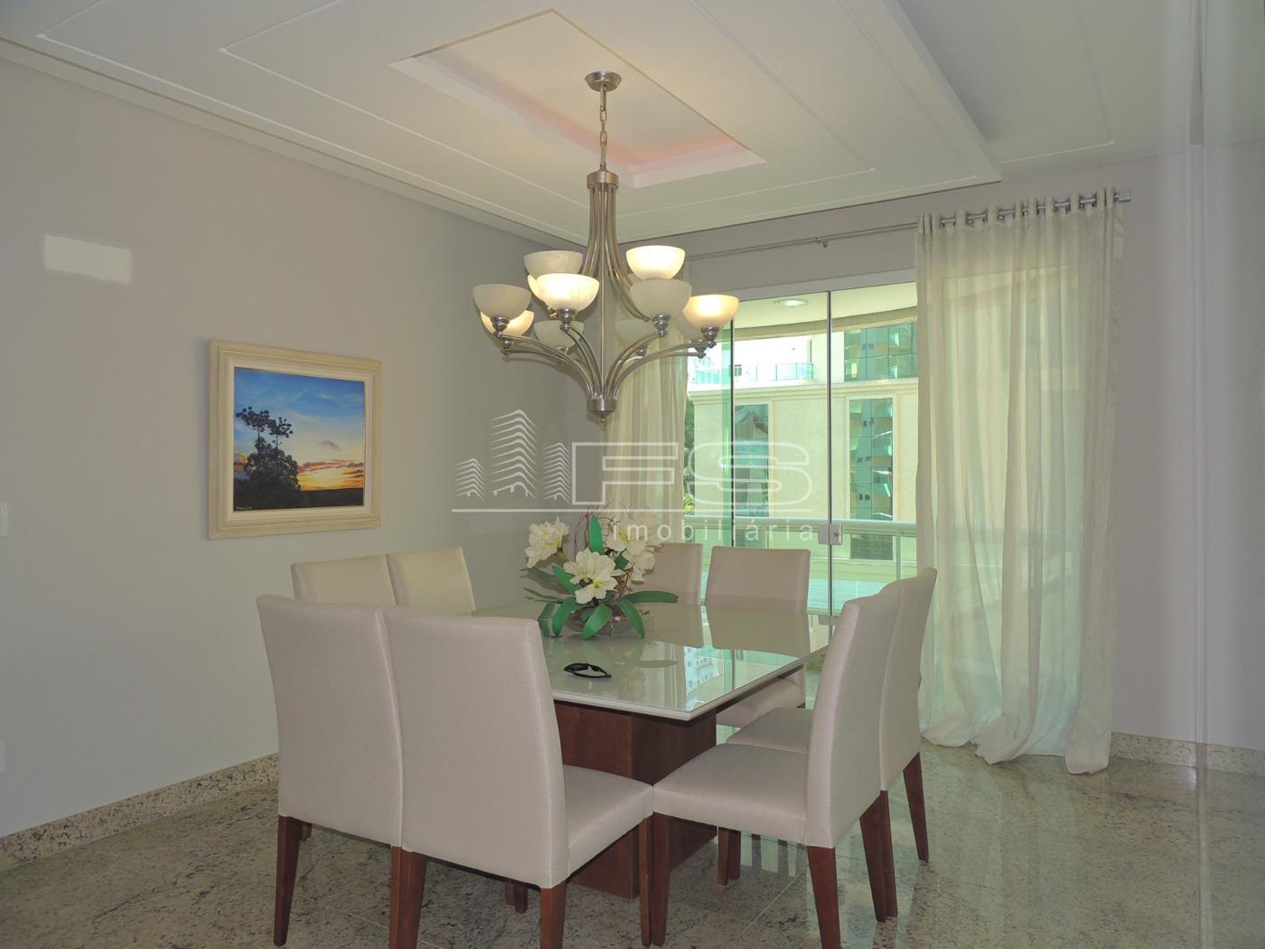 Apartamento com 4 Dormitórios à venda, 331 m² por R$ 4.800.000,00