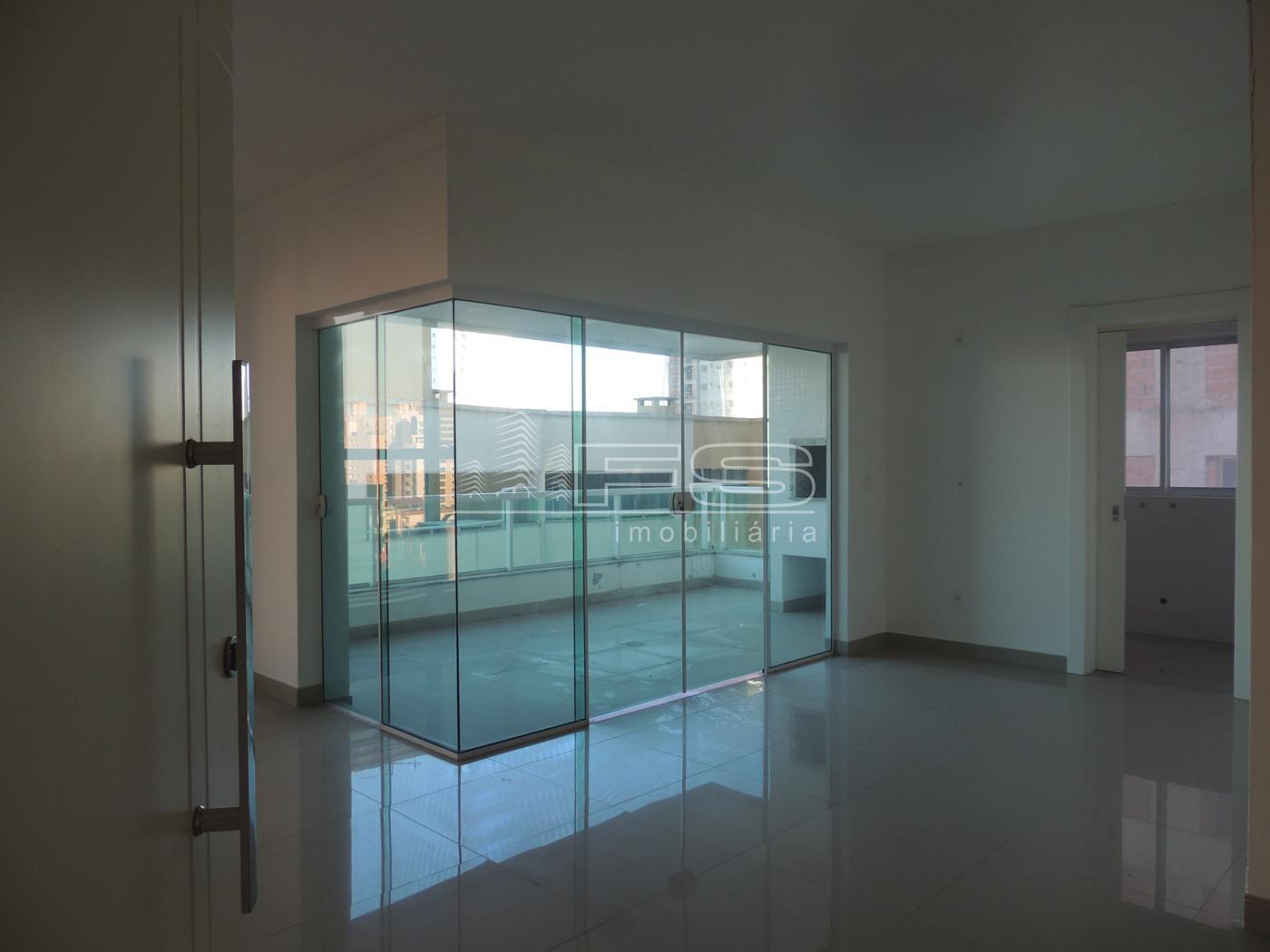 Apartamento com 3 Dormitórios à venda, 105 m² por R$ 980.000,00