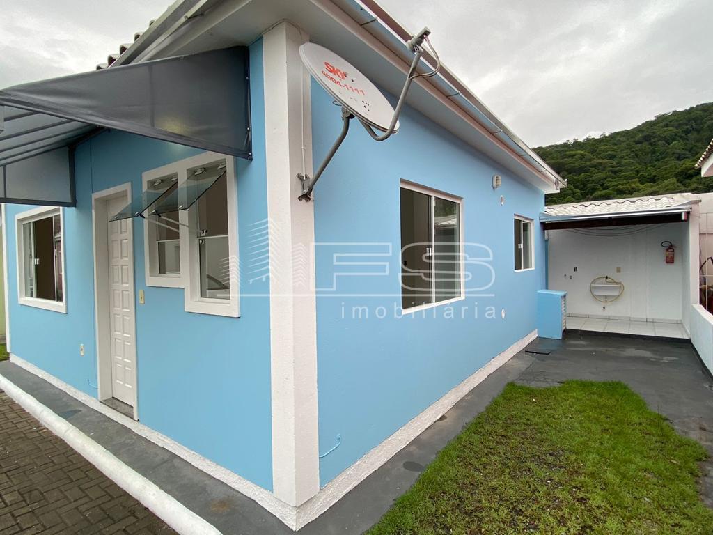 Casa com 2 Dormitórios à venda, 55 m² por R$ 190.000,00
