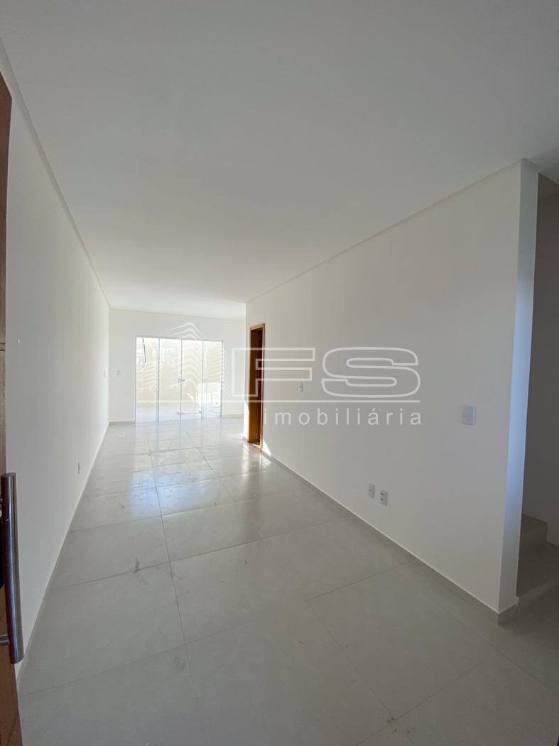 Casa com 2 Dormitórios à venda, 115 m² por R$ 435.000,00