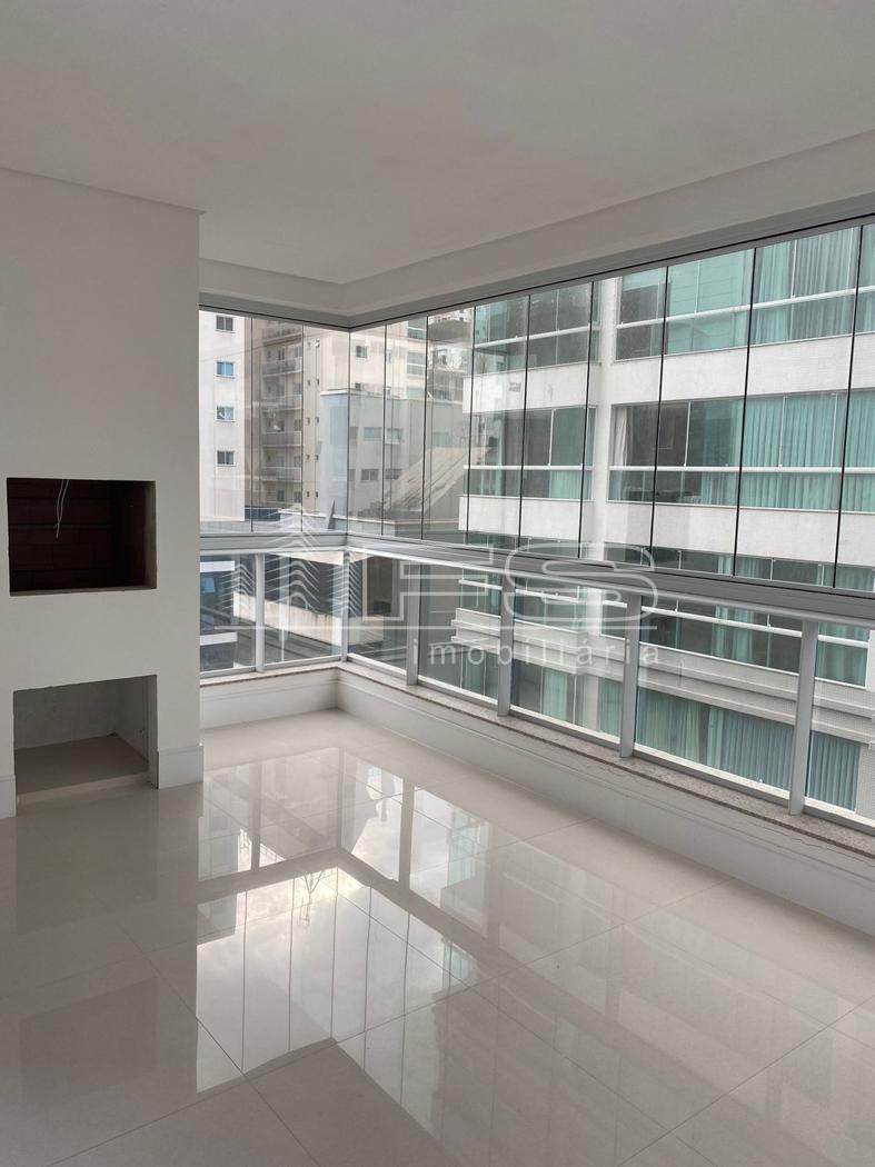 Apartamento com 3 Dormitórios à venda, 140 m² por R$ 2.500.000,00