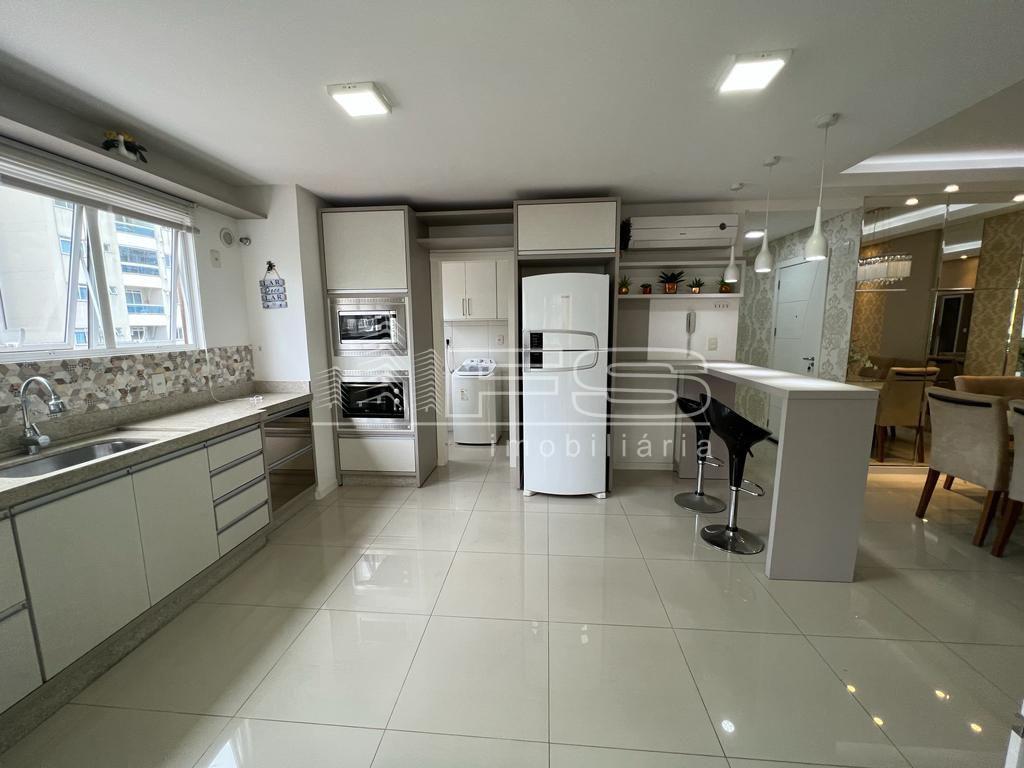 Apartamento com 3 Dormitórios à venda, 120 m² por R$ 1.990.000,00