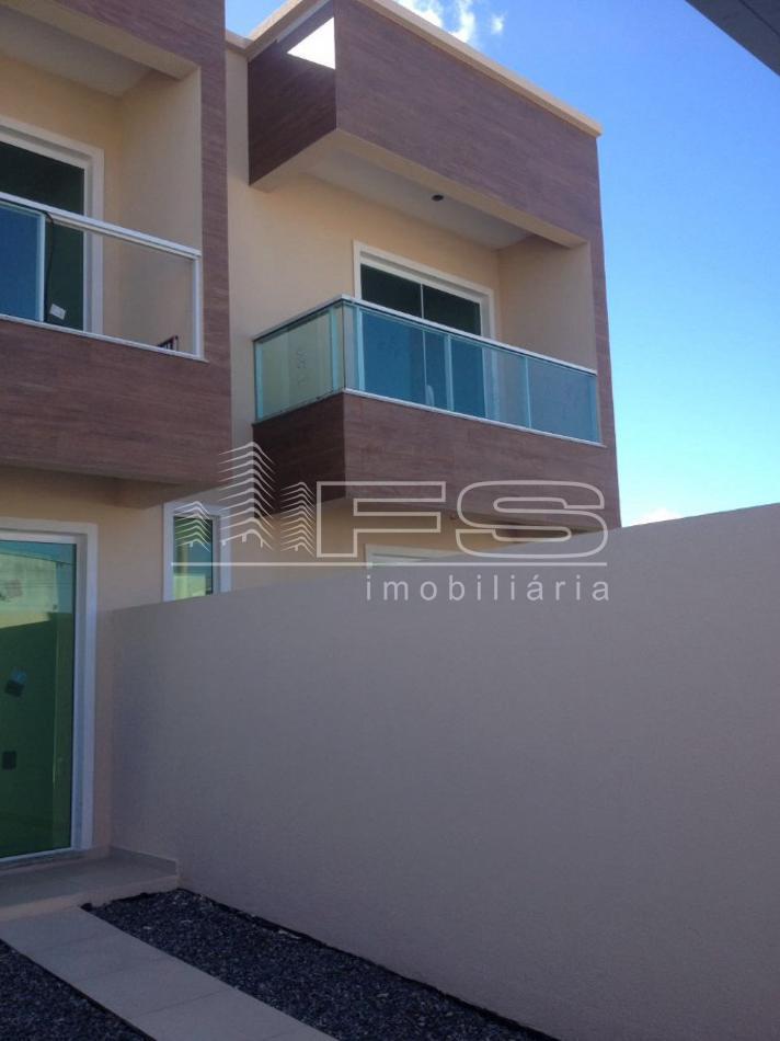 Casa com 2 Dormitórios à venda, 75 m² por R$ 320.000,00