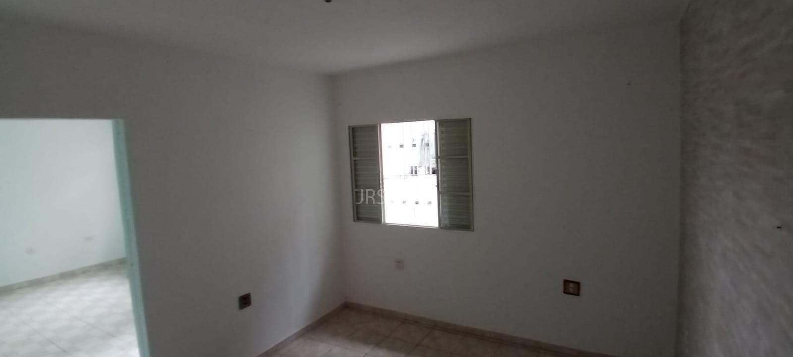 Casa para alugar com 2 quartos, 120m² - Foto 5