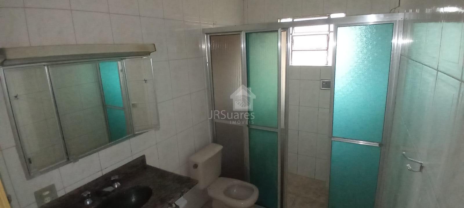 Casa para alugar com 2 quartos, 120m² - Foto 2