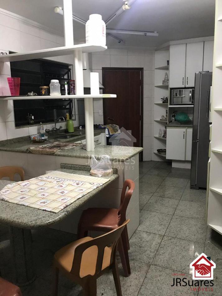 Casa à venda com 4 quartos, 280m² - Foto 5