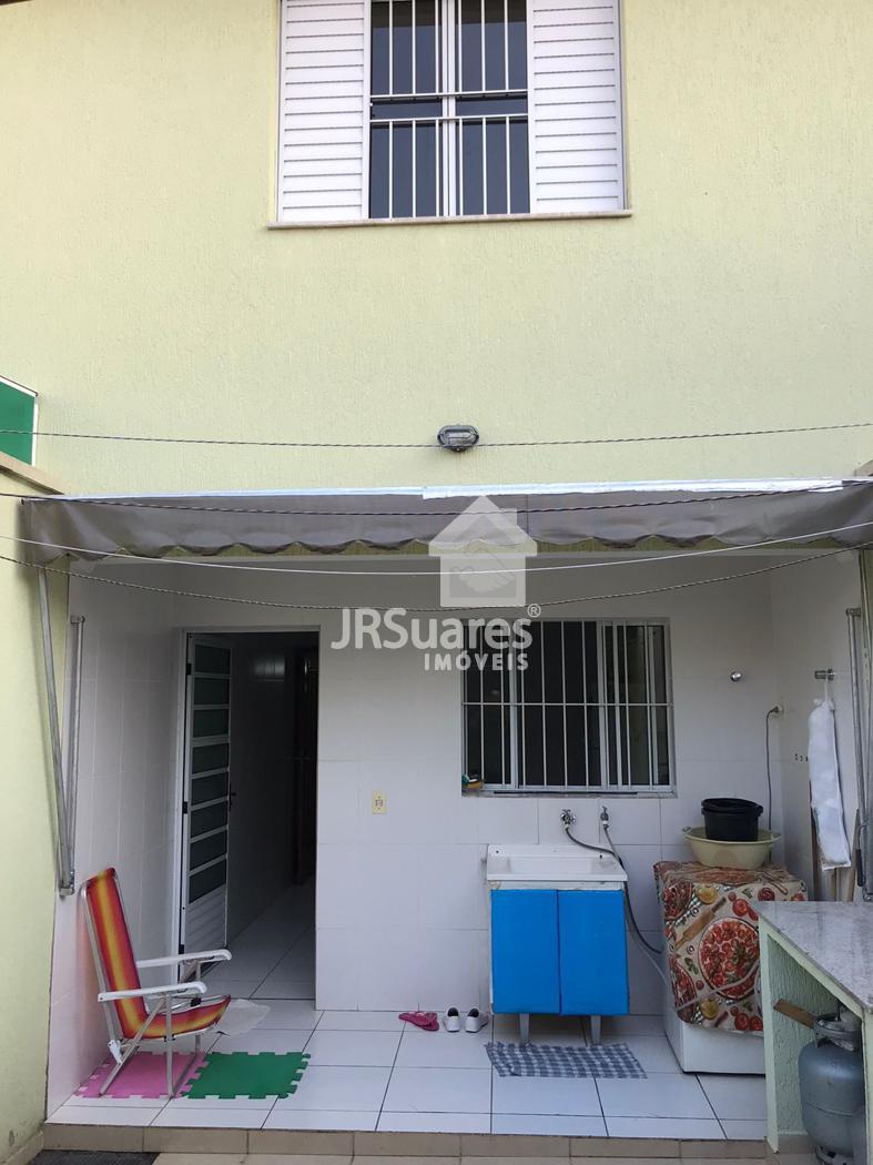 Casa à venda com 3 quartos, 90m² - Foto 17