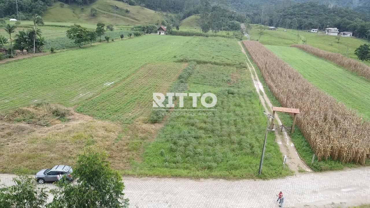 Fazenda/Sítios/Chácaras de 750m² no bairro COLÔNIA DENTRO, em São João Batista | Eu Corretor