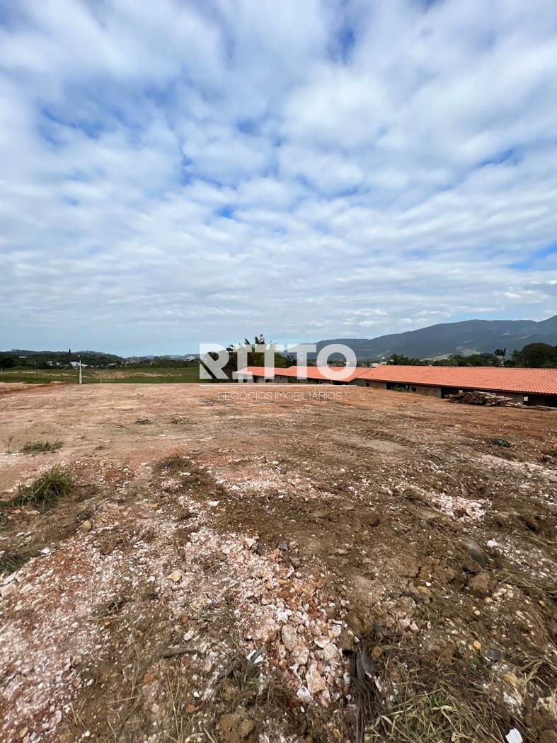 Lote/Terreno no bairro AREIÃO, em Canelinha | Eu Corretor