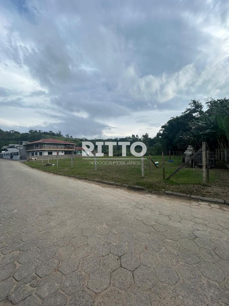 Lote/Terreno no bairro KREQUER, em São João Batista | Eu Corretor