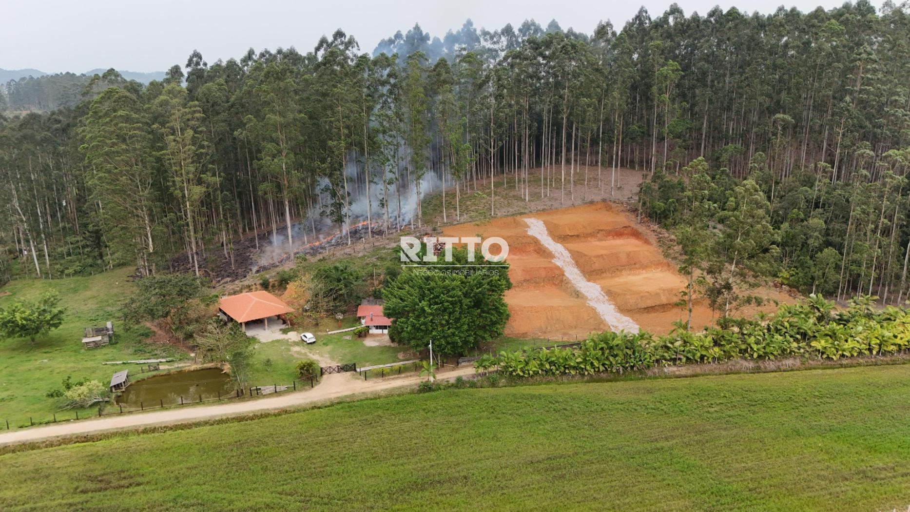 Fazenda/Sítios/Chácaras de 400m² no bairro TERRA NOVA, em Tijucas | Eu Corretor