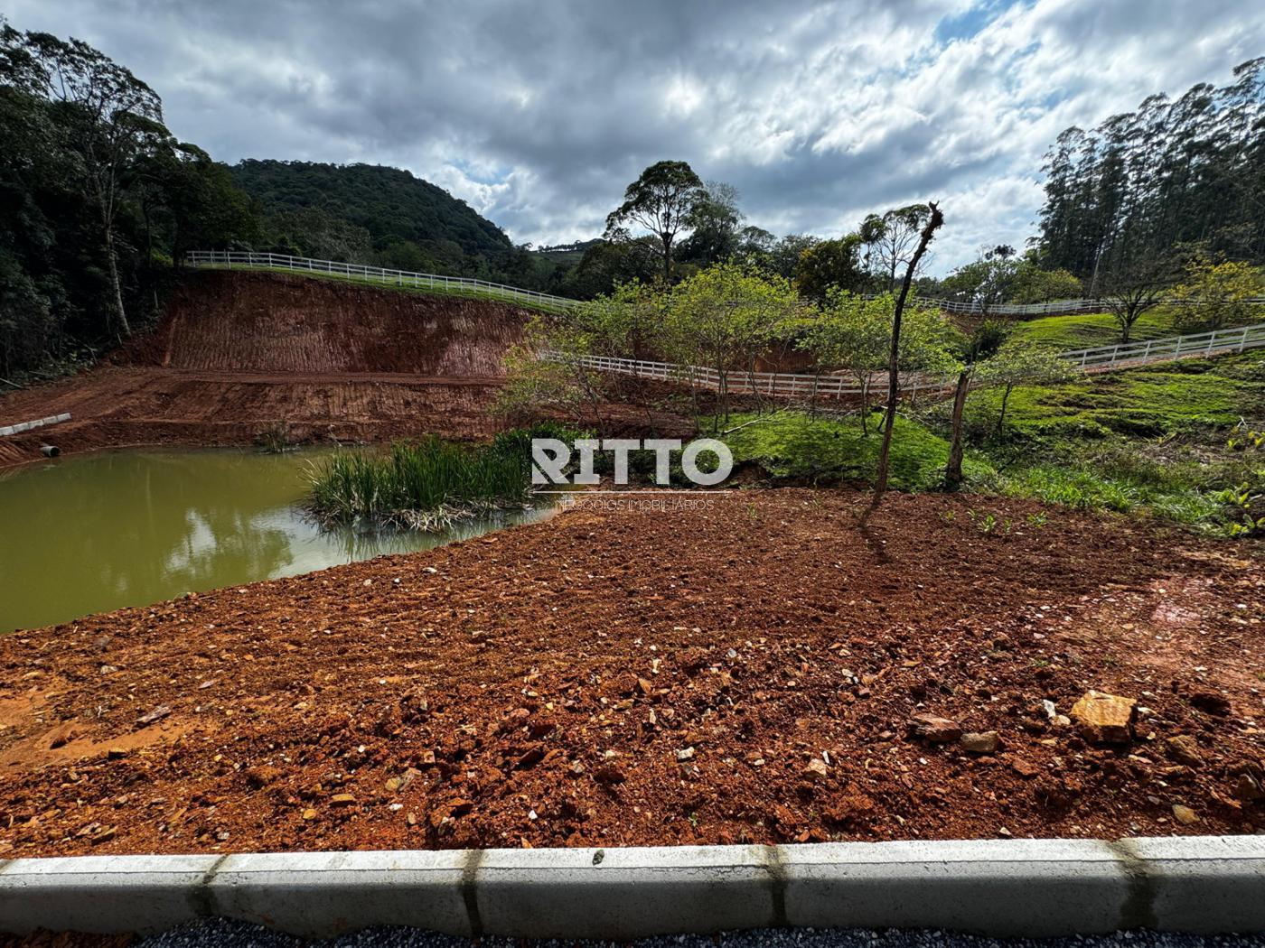 Fazenda/Sítios/Chácaras de 3926m² no bairro MOURA, em Canelinha | Eu Corretor