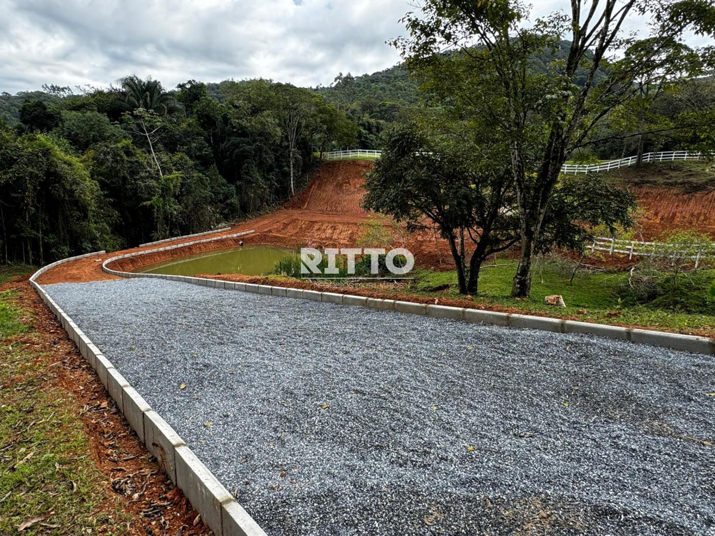 Fazenda/Sítios/Chácaras de 3926m² no bairro MOURA, em Canelinha | Eu Corretor