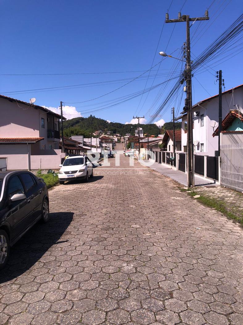 Loja / Salão / Ponto Comercial de 72m² no bairro CENTRO, em São João Batista | Eu Corretor