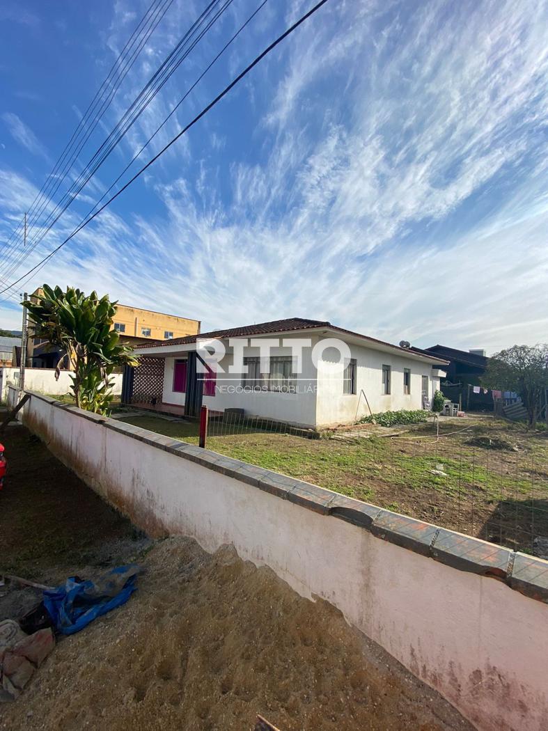 Casa de 4 quartos, 220m² no bairro Centro, em São João Batista | Eu Corretor