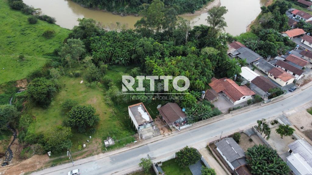 Fazenda/Sítios/Chácaras de 2500m² no bairro RIBANCEIRA DO SUL, em São João Batista | Eu Corretor