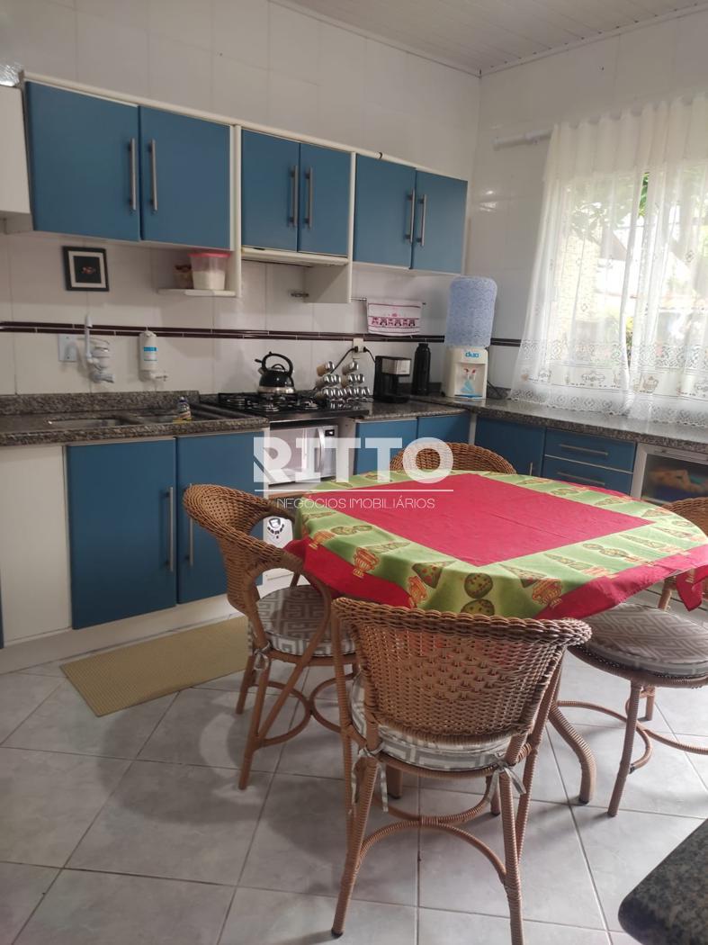 Casa de 3 quartos, 300m² no bairro SANTA REGINA, em Camboriú | Eu Corretor