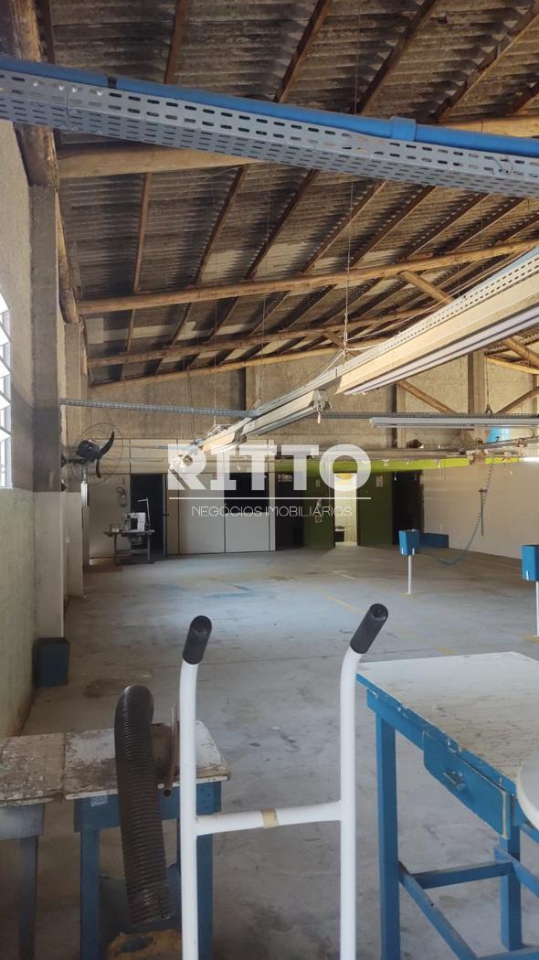 Loja / Salão / Ponto Comercial de 6266m² no bairro CENTRO, em São João Batista | Eu Corretor