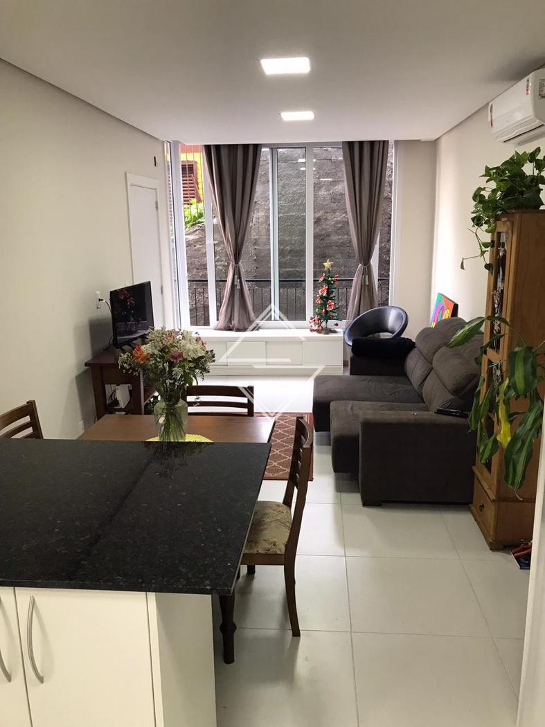 Apartamento à venda com 2 quartos, 67m² - Foto 6