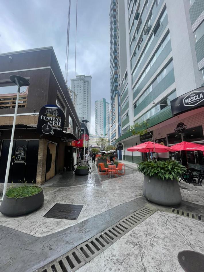 Loja / Salão / Ponto Comercial de 640m² no bairro Centro, em Balneário Camboriú | Eu Corretor