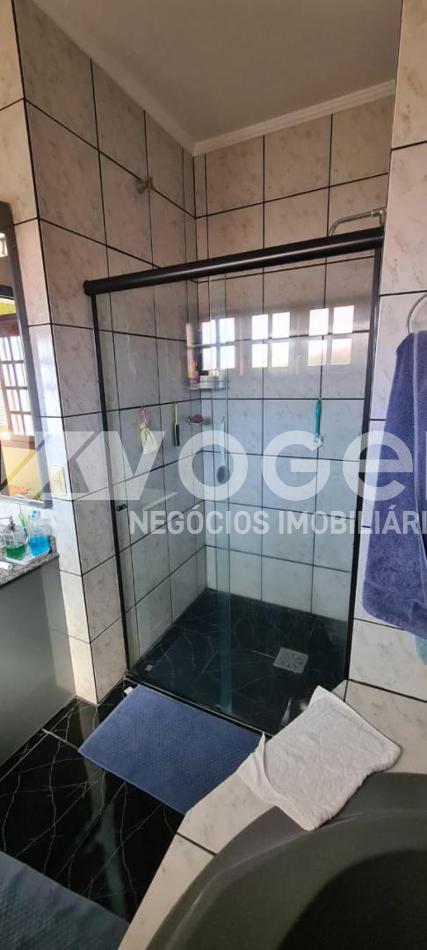 Casa à venda com 3 quartos, 220m² - Foto 26