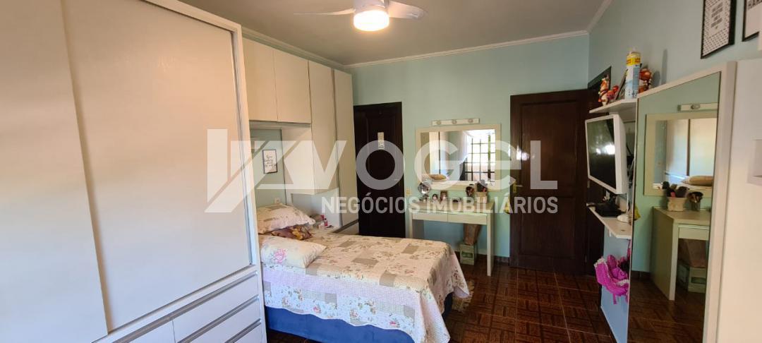 Casa à venda com 3 quartos, 220m² - Foto 31