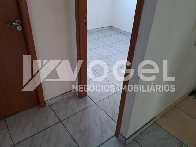 Apartamento à venda com 2 quartos, 70m² - Foto 3