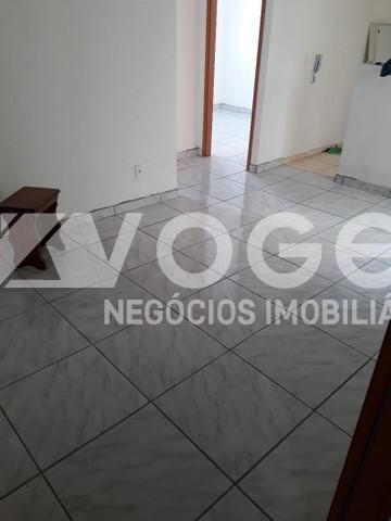 Apartamento à venda com 2 quartos, 70m² - Foto 4