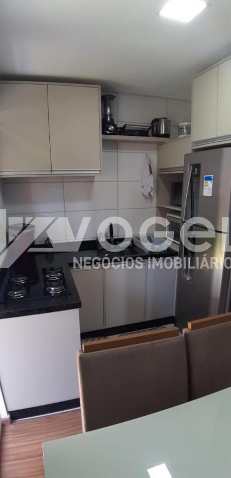 Apartamento à venda com 2 quartos, 85m² - Foto 2