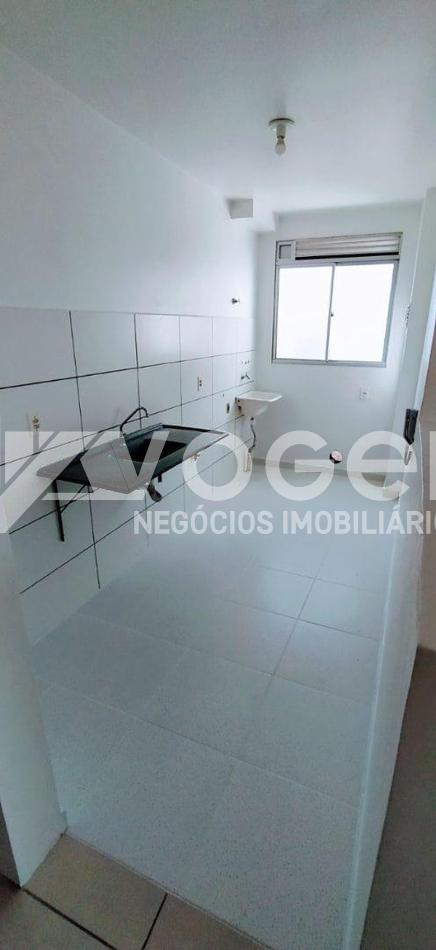 Apartamento à venda com 2 quartos, 48m² - Foto 2