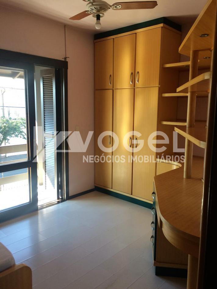 Casa à venda com 3 quartos, 244m² - Foto 18