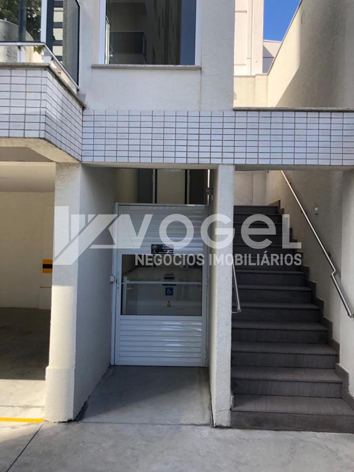 Apartamento à venda com 1 quarto, 170m² - Foto 2