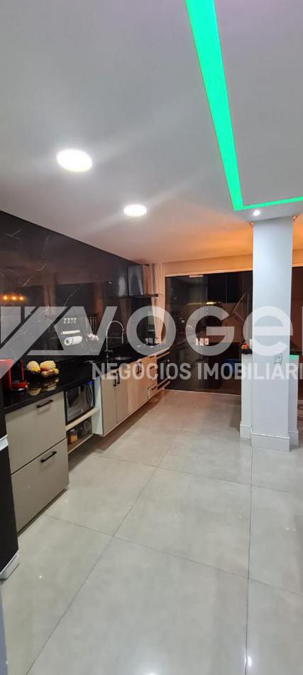 Casa à venda com 3 quartos, 272m² - Foto 6