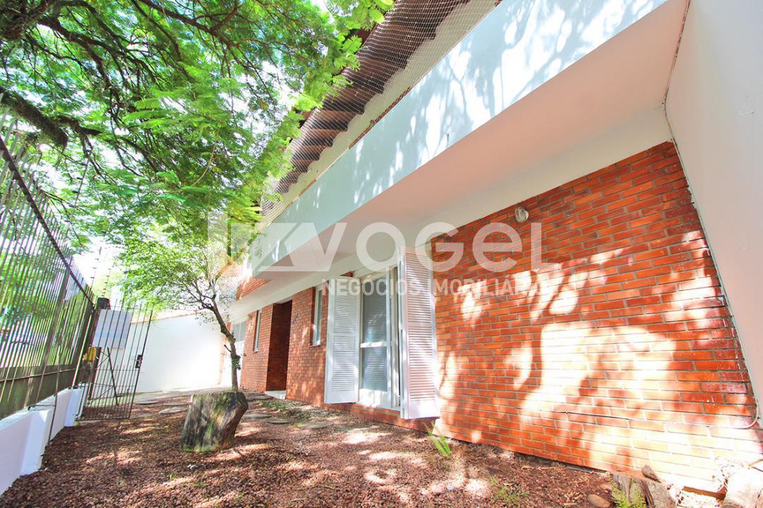 Casa à venda com 4 quartos, 200m² - Foto 2