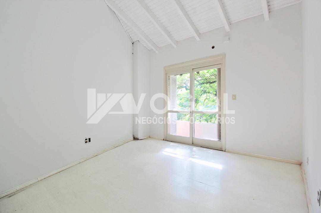 Casa à venda com 4 quartos, 200m² - Foto 4