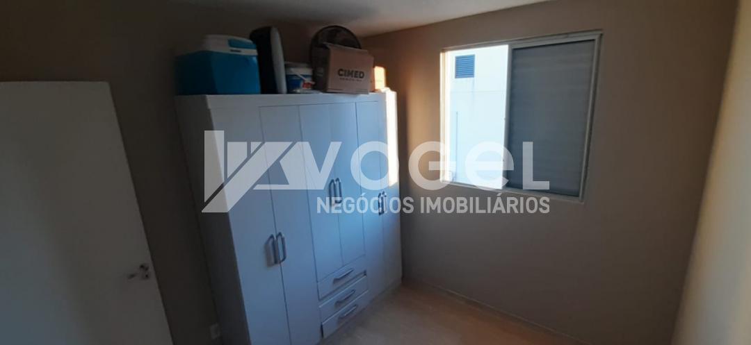 Apartamento à venda com 2 quartos, 72m² - Foto 4