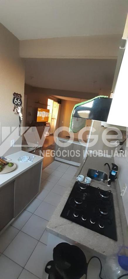 Apartamento à venda com 2 quartos, 72m² - Foto 13