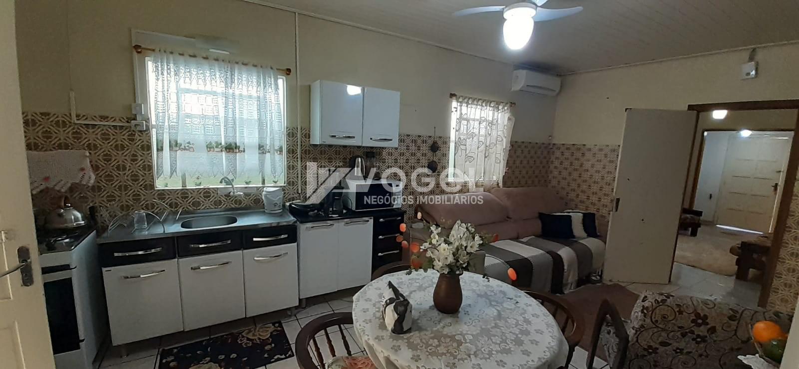 Casa à venda com 3 quartos, 130m² - Foto 2