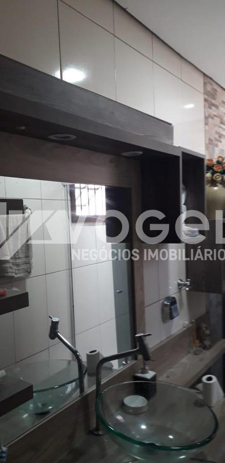 Casa à venda com 3 quartos, 120m² - Foto 1