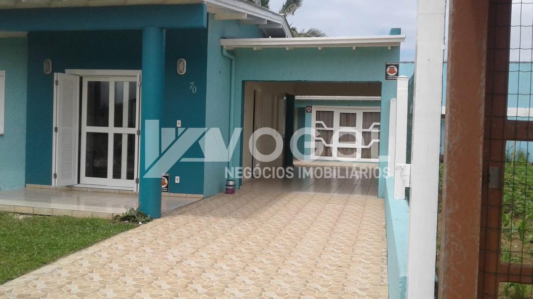 Casa à venda com 6 quartos, 184m² - Foto 1