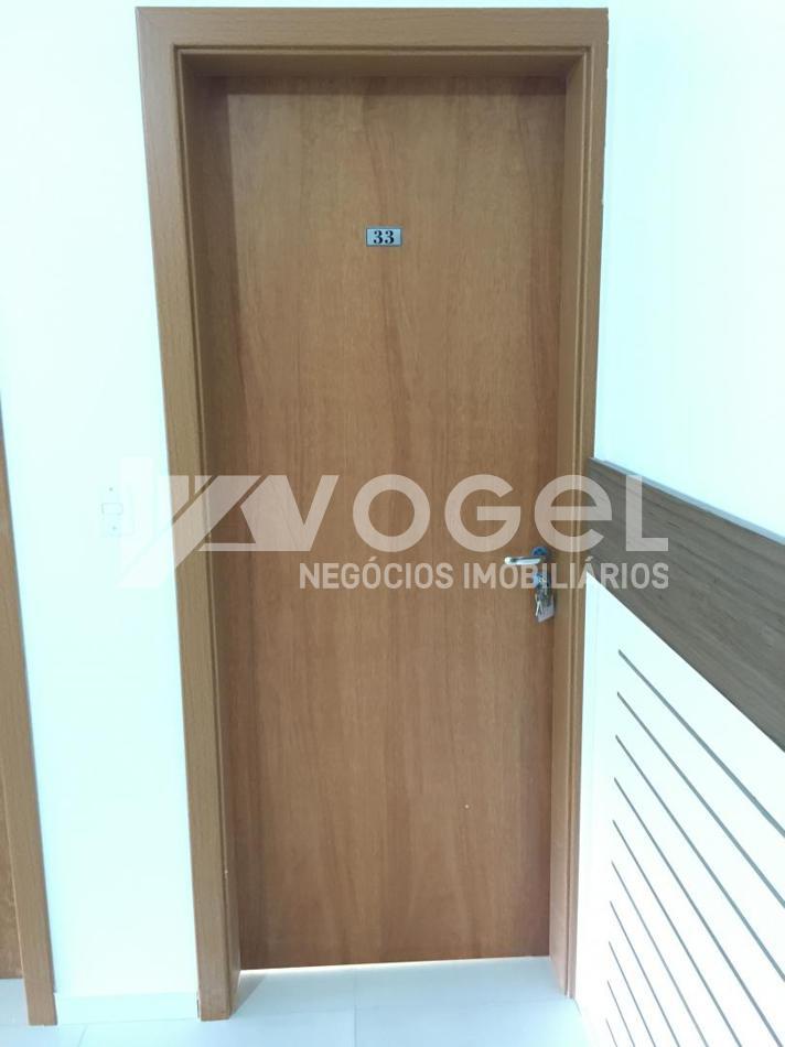 Apartamento à venda com 2 quartos, 67m² - Foto 2