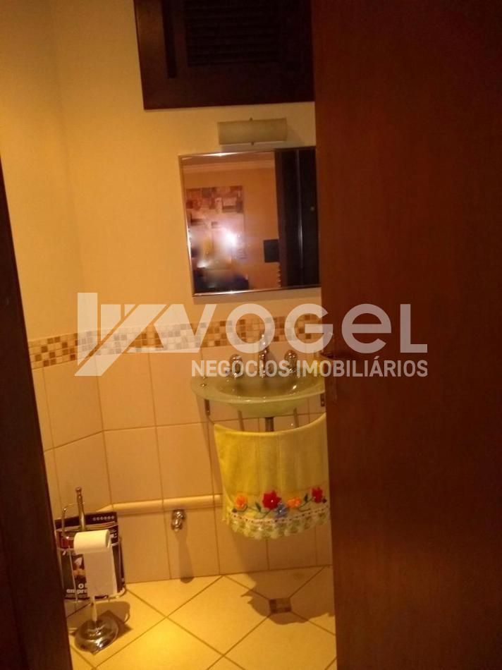 Apartamento à venda com 3 quartos, 1620m² - Foto 2