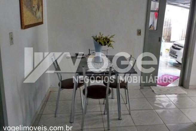 Casa à venda com 3 quartos, 250m² - Foto 2