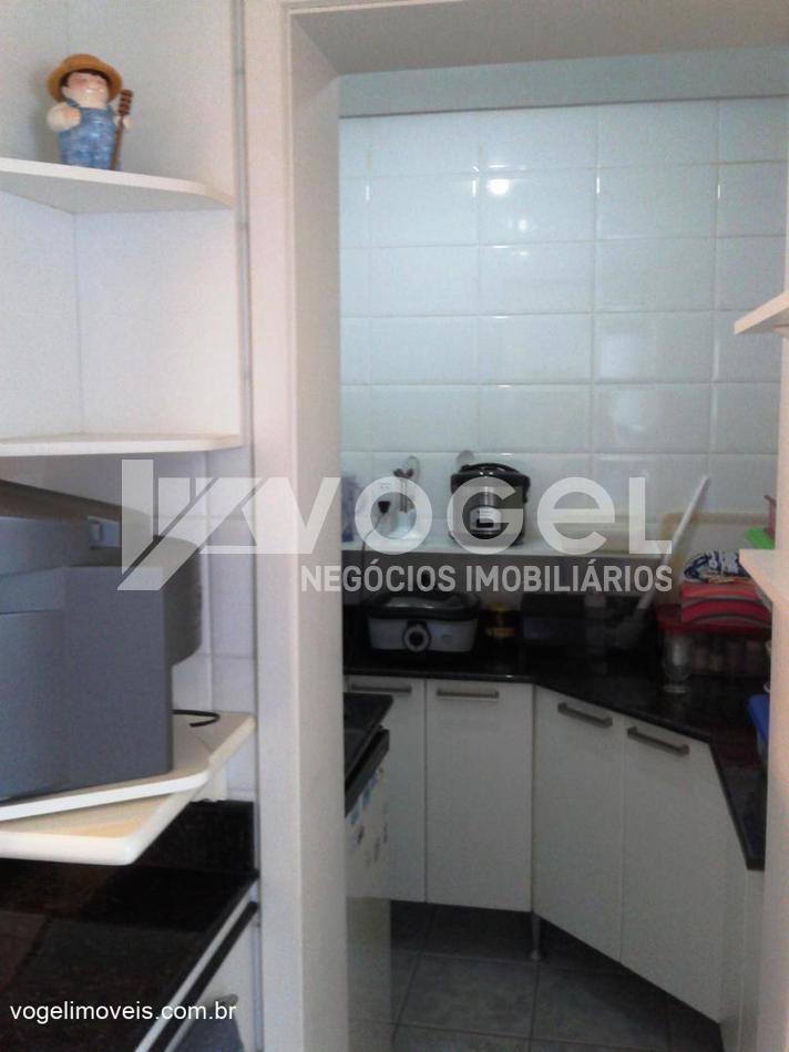 Apartamento à venda com 3 quartos, 178m² - Foto 30