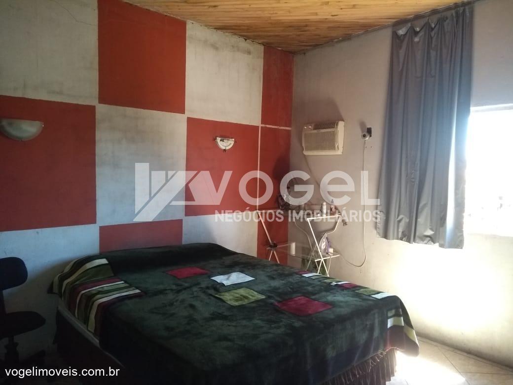 Casa à venda com 2 quartos, 300m² - Foto 9