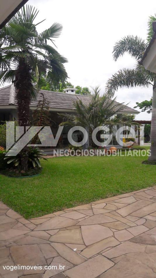 Casa à venda com 4 quartos, 1300m² - Foto 2